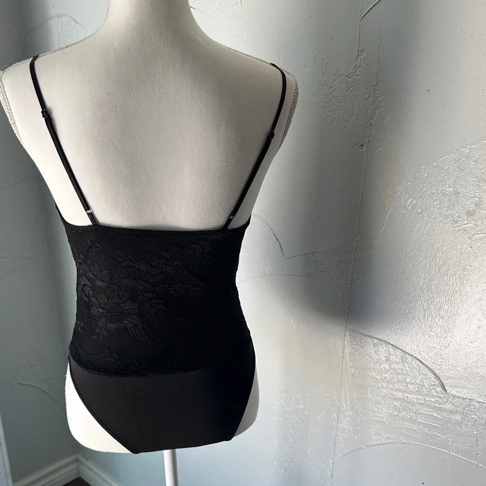 Urban Outfitters Black Lace Bodysuit - Picture 4 of 9